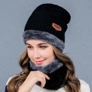 2 pieces winter hats scarf  beanie unisex women’s and men color black